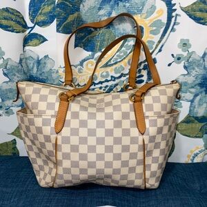 ♥️LOUIS VUITTON ♥️RARE DELIGHTFUL AZURE♥️